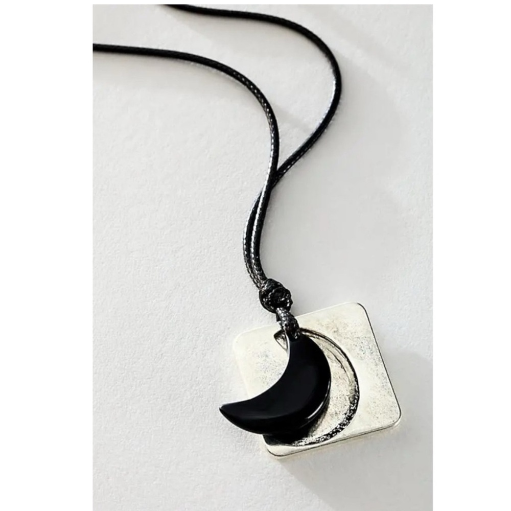 Free People Serendipity Choker Glass Moon Charm NWT Bohemian Celestial Witchy - Picture 4 of 5